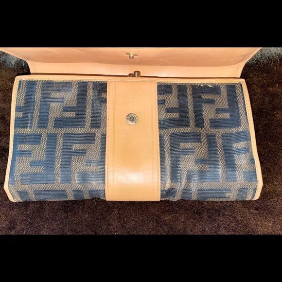 AUTHENTIC VINTAGE  FENDI  ZUCCA  FULL SIZE CONTINENTAL WALLET(RARE - Picture 2 of 16